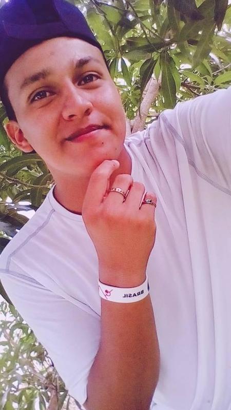 Date this passionate United States man Alexanderperez from El Salvador US19593