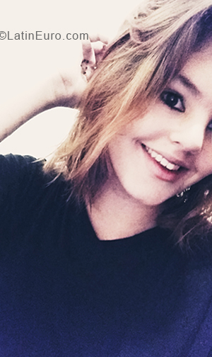 Date this sultry Brazil girl Beccah from Sao Paulo BR10701