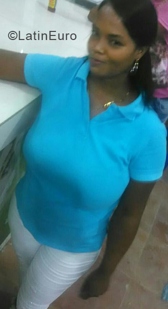 Date this exotic Dominican Republic girl Santa from Santo Domingo DO33402