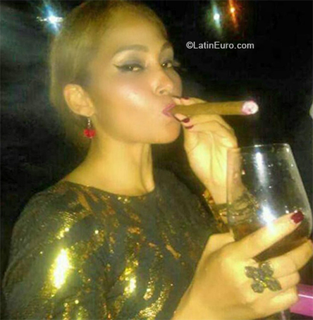 Date this stunning Dominican Republic girl Mara from Bonao DO33410