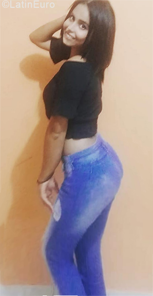 Date this beautiful Venezuela girl Isabella from Maturin VE1979