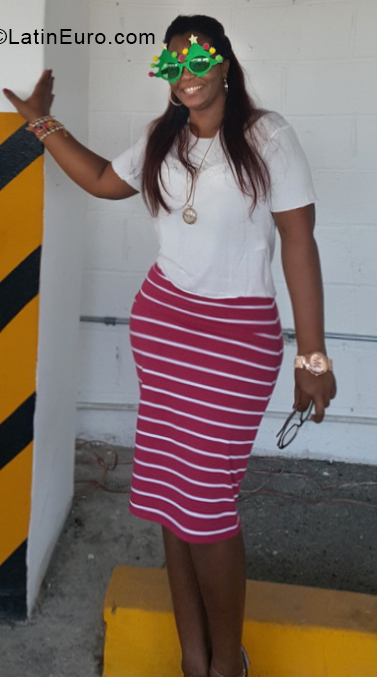 Date this exotic Dominican Republic girl Yaquelin from Santo Domingo DO33433