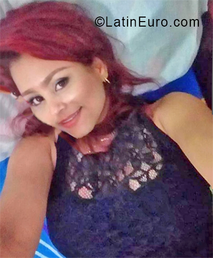 Date this young Colombia girl Jennifer from Barranquilla CO24585