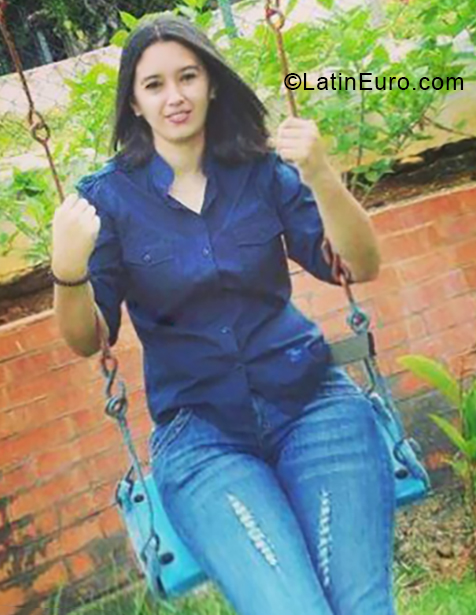 Date this charming Venezuela girl Marilyn from Barquisimeto VE2000