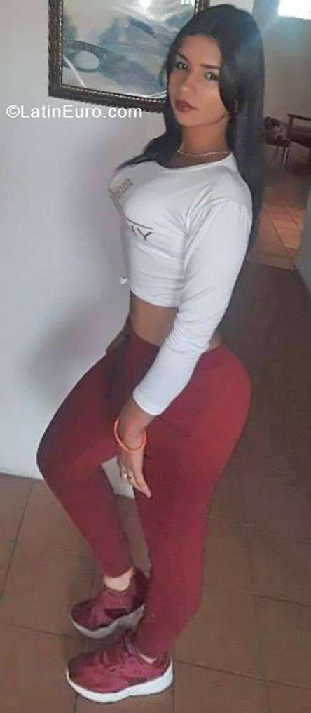 Date this young Venezuela girl Eriuis from trujillo VE1999