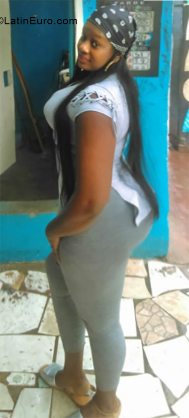 Date this gorgeous Dominican Republic girl La_morena from Santo Domingo DO33503