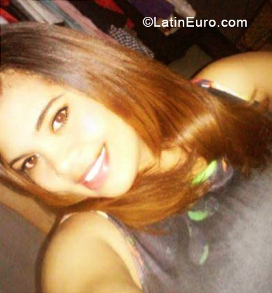 Date this delightful Dominican Republic girl Arileny from Santo Domingo DO33511