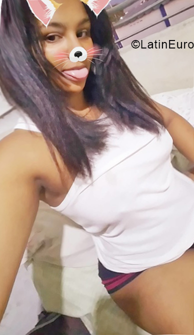 Date this sultry Dominican Republic girl Maria from Santiago DO33537