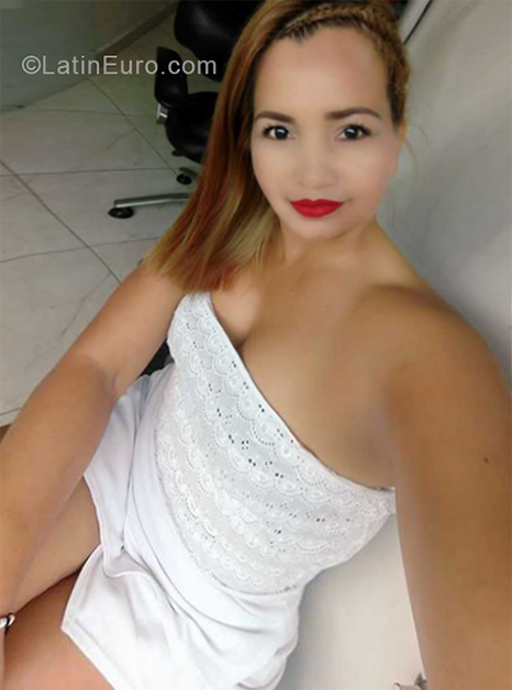 Date this voluptuous Colombia girl ANRIMSE from Neiva CO24633