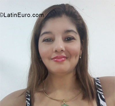Date this hot Nicaragua girl Darling from  NI215