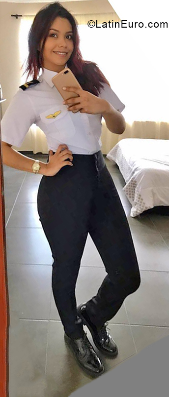Date this fun Ecuador girl Jazmin from Puyo EC292