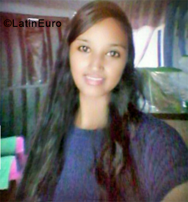 Date this stunning Colombia girl Luisa from El Bagre CO24670