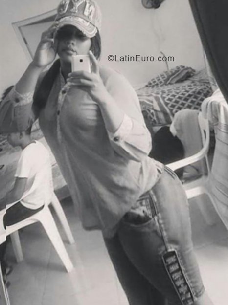 Date this voluptuous Dominican Republic girl Rosa from Monseñor Nouel DO33650