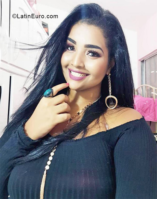 Date this gorgeous Brazil girl Cibele from Recife BR10740