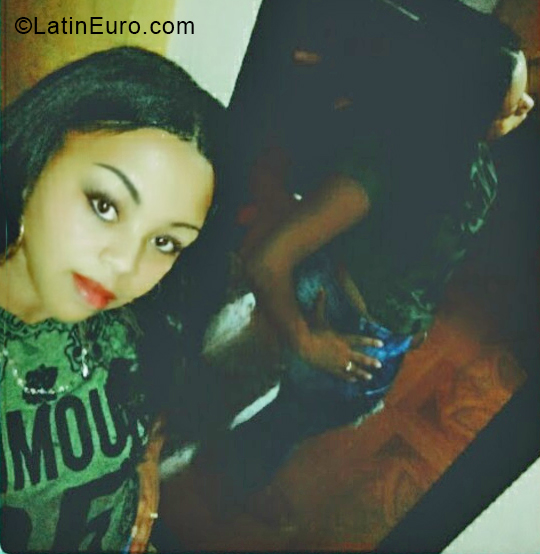 Date this delightful Colombia girl Leidi from Buenaventura CO24710