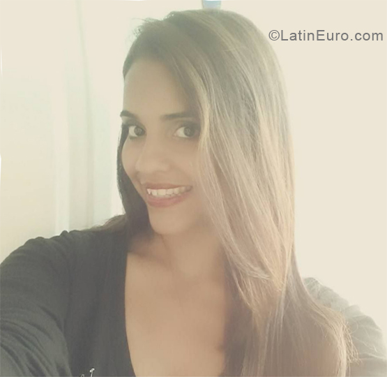 Date this fun Dominican Republic girl Jaz from Santo Domingo DO34594