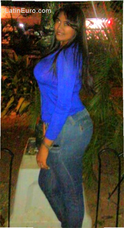 Date this foxy Venezuela girl Nadiuska from Ciudad Bolivar VE2103