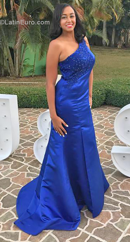 Date this delightful Dominican Republic girl Lina from Santiago De Los Caballeros DO33912