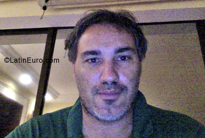 Date this georgeous French Polynesia man Hoturaro from Papeete PF2