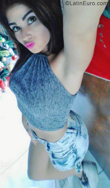 Date this stunning Venezuela girl Alexandra from Libertador VE2134