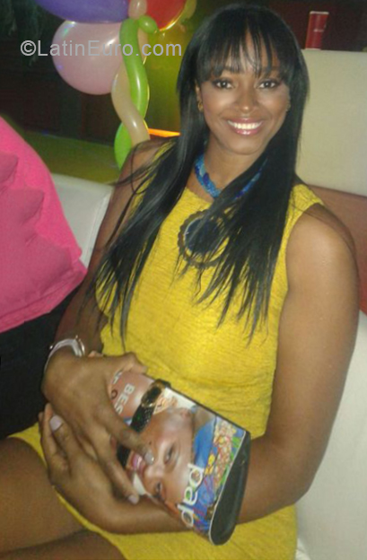 Date this georgeous Colombia girl Yenny from Cali CO24902