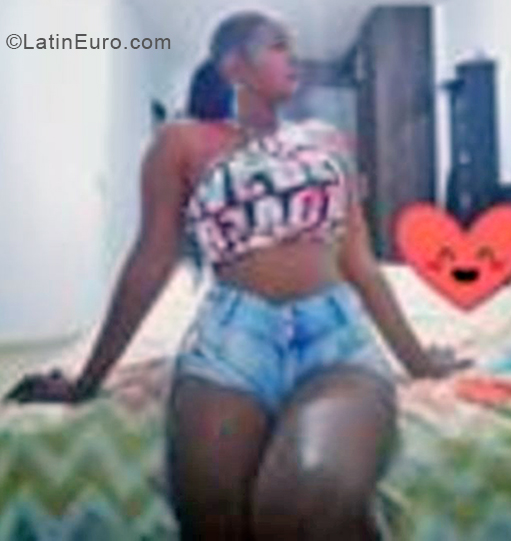 Date this hard body Colombia girl Leidy from Quibdo CO25001