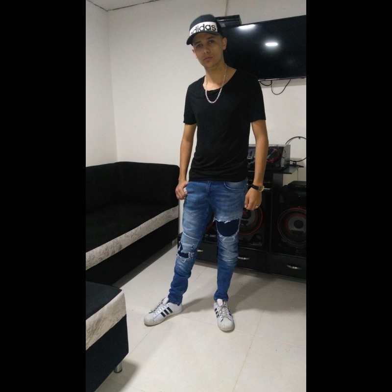 Date this passionate Colombia man Braian from Pereira CO25009