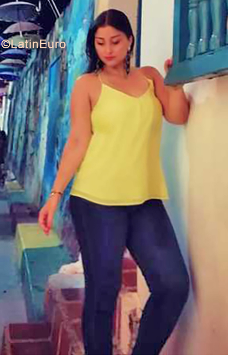 Date this young Colombia girl Eileen from Cartagena CO25013
