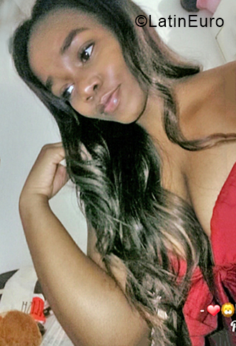 Date this lovely Colombia girl Yojana from Cali CO25023