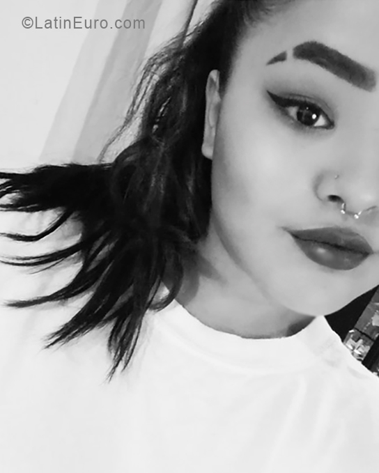 Date this funny Colombia girl Liliana romero from Barranquilla CO25025