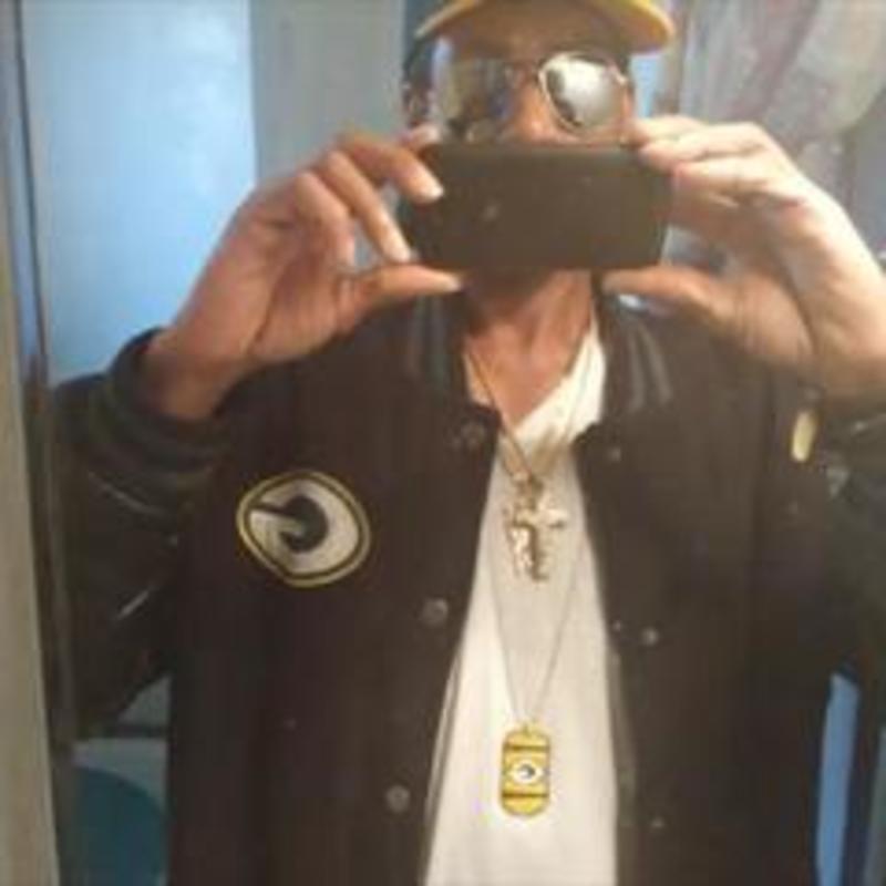 Date this athletic United States man Antonio39 from Kansas City US19823