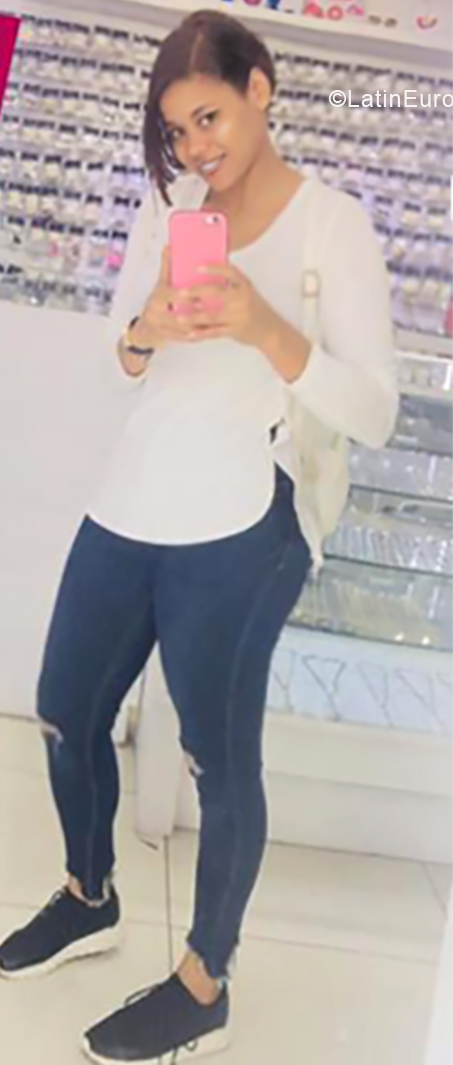 Date this foxy Dominican Republic man Monse from santo domingo DO34276