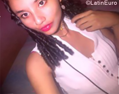 Date this sensual Venezuela girl Isa from Caracas VE2216
