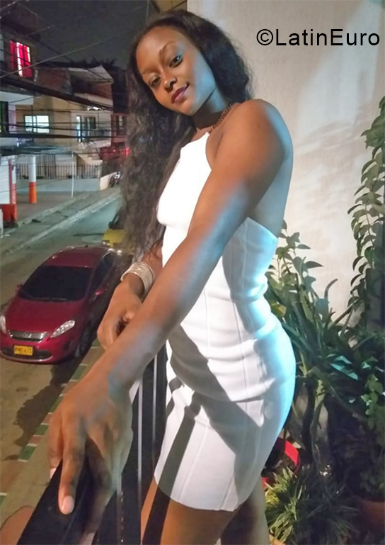 Date this passionate Colombia girl Kimberly from Cali CO28090