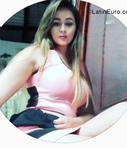 Date this gorgeous Colombia girl Sofia from Bogota CO25115