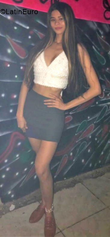 Date this athletic Colombia girl Dani from Cartagena CO25135