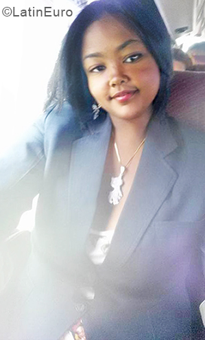 Date this exotic Dominican Republic girl Eunese from Santo Domingo DO34366