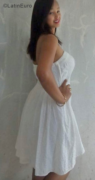 Date this happy Dominican Republic girl Mariela from Montecristi DO34373