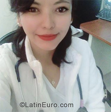 Date this sultry Peru girl Roxana from Tacna PE1367