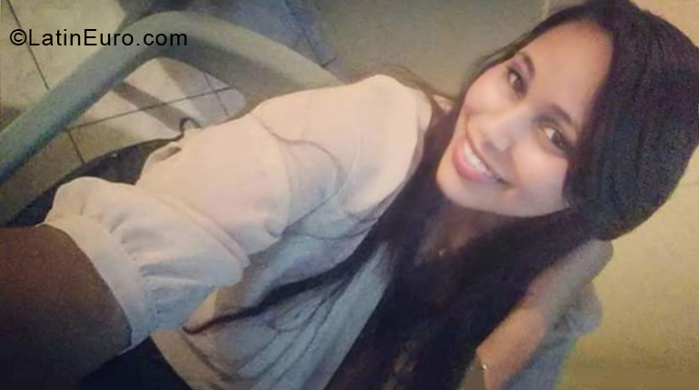 Date this happy Dominican Republic girl Princesa from Puerto Plata DO34391