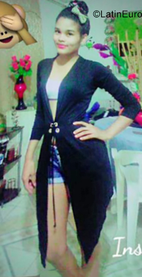 Date this young Colombia girl Paola from Barranquilla CO25191