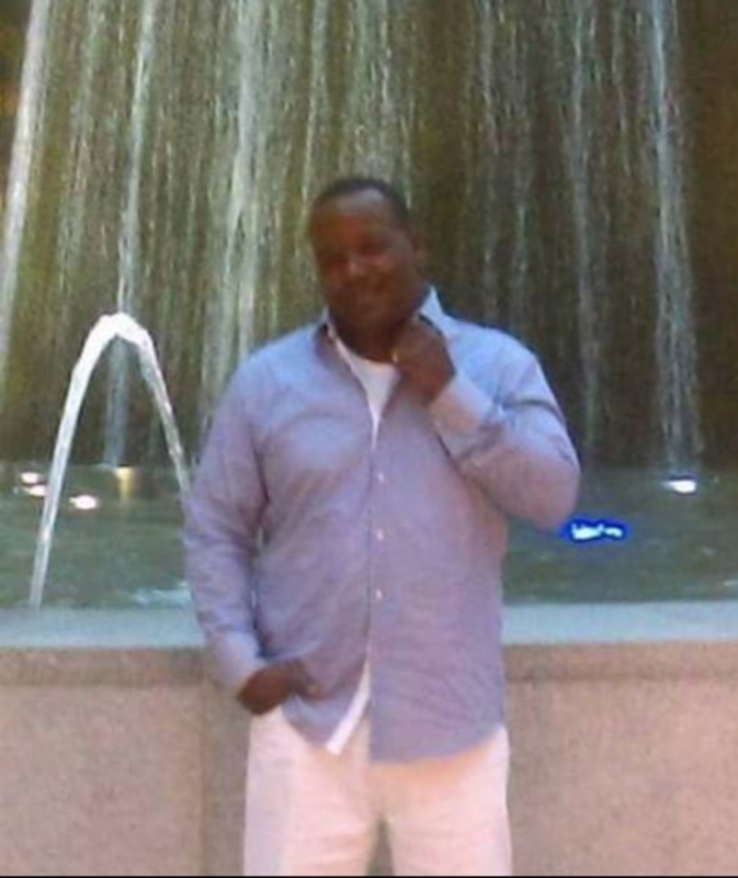 Date this funny United States man Mario from Dallas US19905