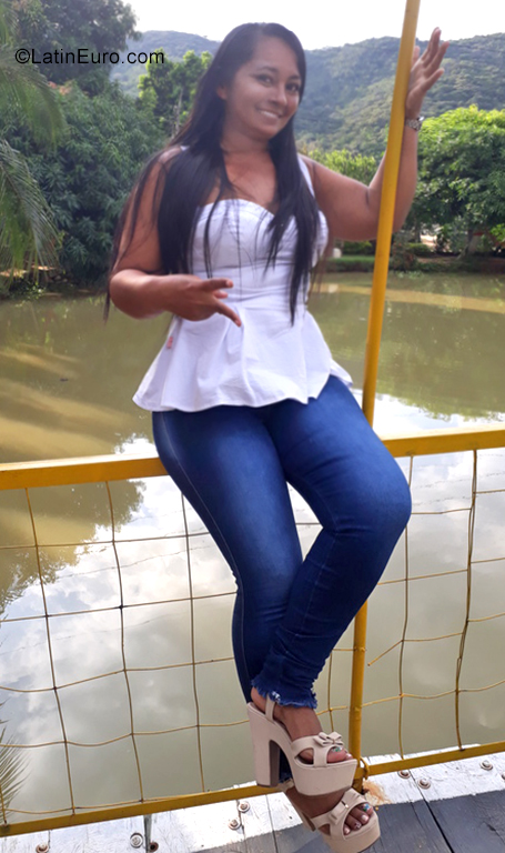 Date this lovely Colombia girl Derly from Cucuta CO25225