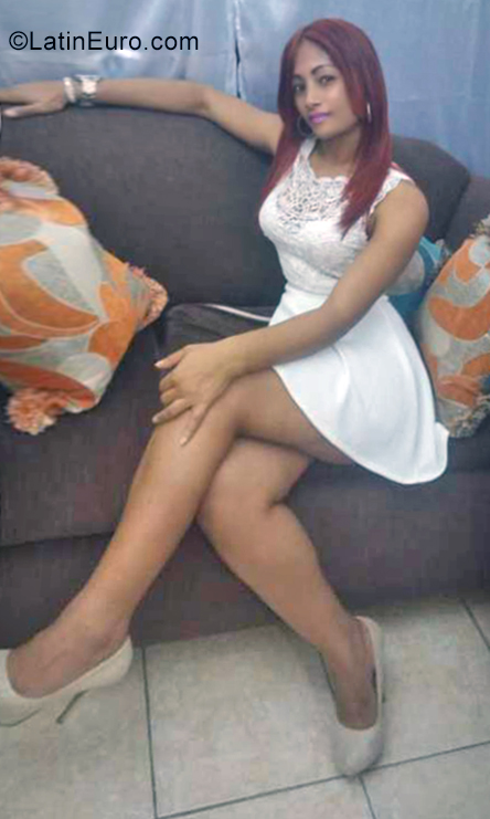 Date this lovely Dominican Republic girl Estefany from Santo Domingo DO34549