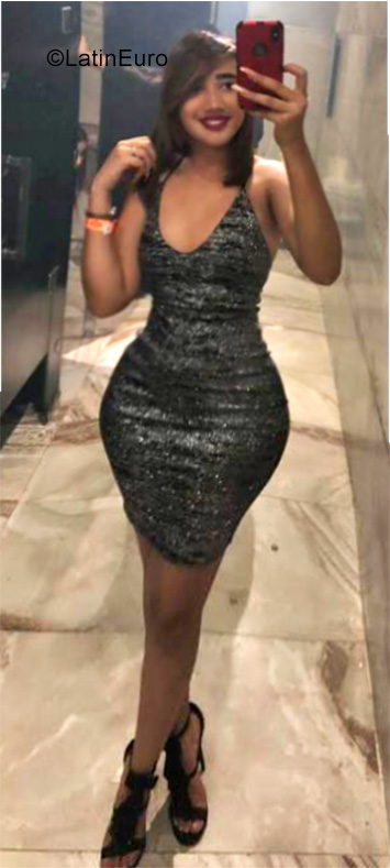 Date this beautiful Dominican Republic girl Celina from Santo Domingo DO34564