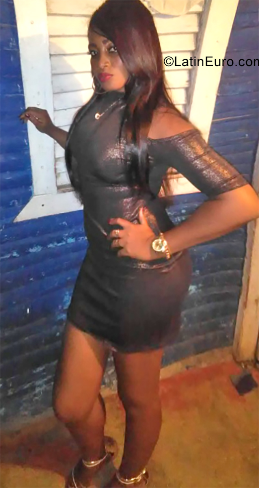 Date this good-looking Dominican Republic girl Evelin from Santo Domingo DO34568