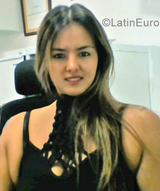 Date this young Colombia girl Vanessa from Cali CO25254