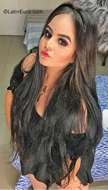 Date this charming Colombia girl Ana from Barranquilla CO28256