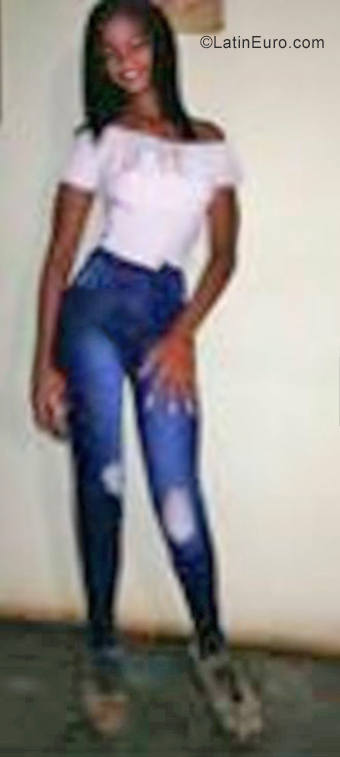 Date this charming Venezuela girl Nacarid from Bolivar VE2374