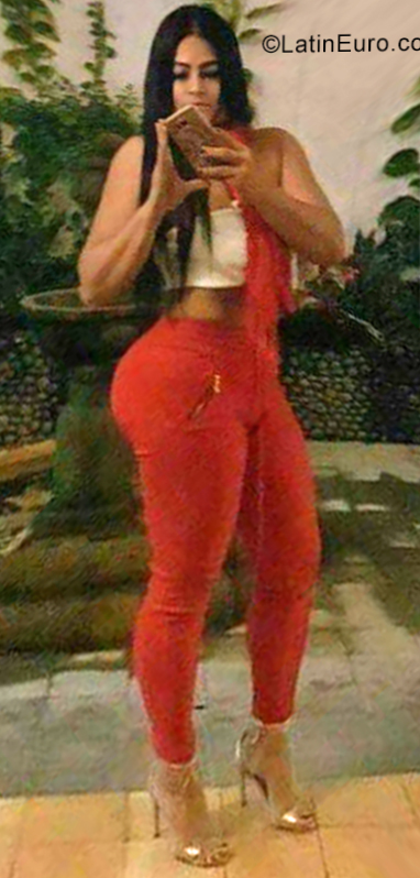Date this stunning Colombia girl Paula from Cali CO25371